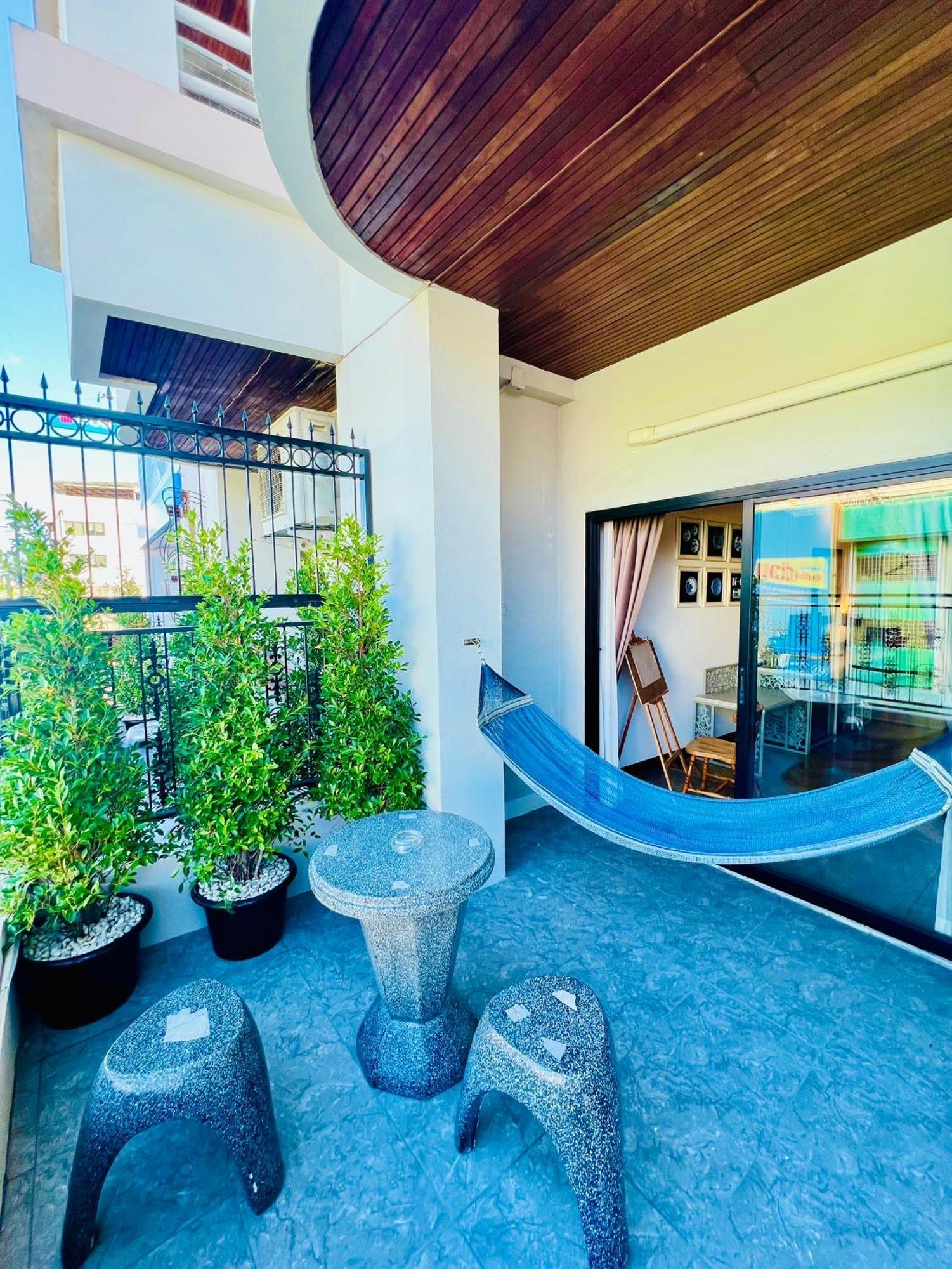 Yuu Hotel Ubon Ratchathani Bagian luar foto